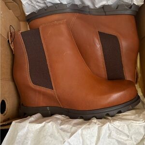 New! Sorel | WOMENS JOAN OF ARCTIC™ WEDGE III CHELSEA BOOTIE